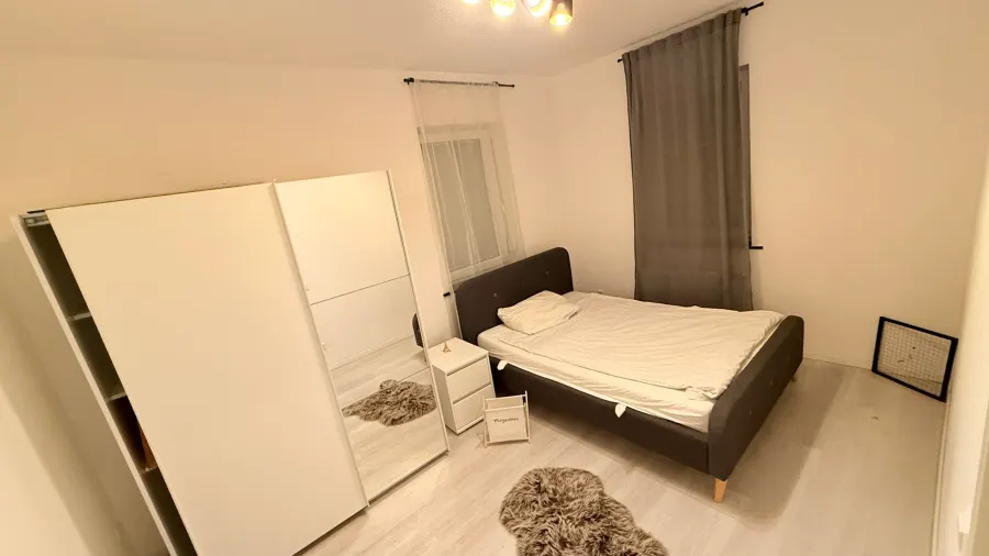 Neuwertige 2 Zimmer Wohnung mit Wohnküche – Bild 3